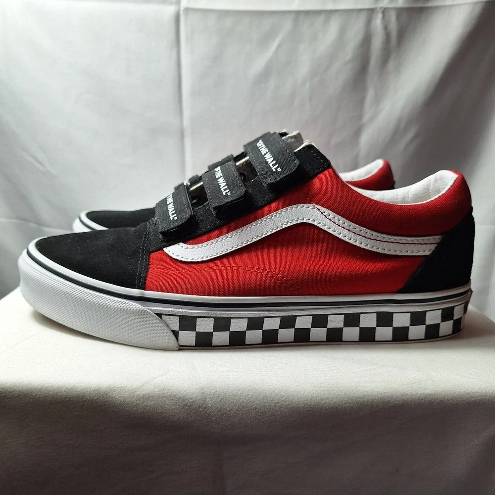 VANS Old Skool V 'Logo Pop' Sneaker Men/9 Wmn/10.5 Black/Red/White Check Skater